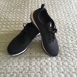 Sketch-Air Women’s Walking Shoes